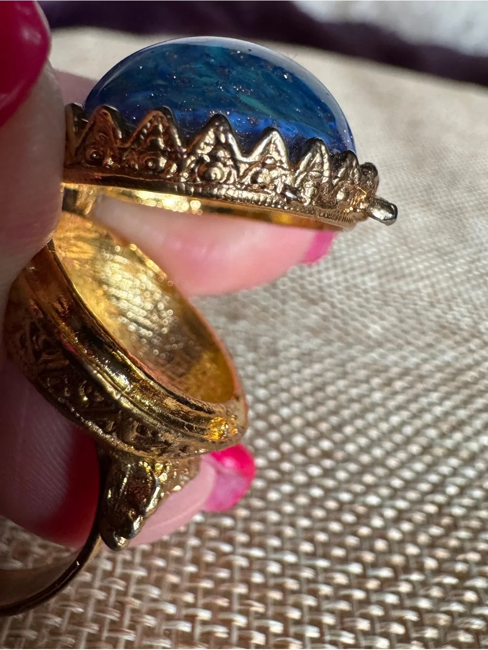 No brand handcrafted gold